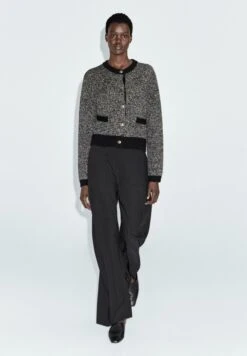 Massimo Dutti ELEGANT GOLD-TONED RHINESTONE BUTTONS - Cardigan - Black -Massimo Dutti Shop ae5d14c8062b43678858e0d8014da0aa