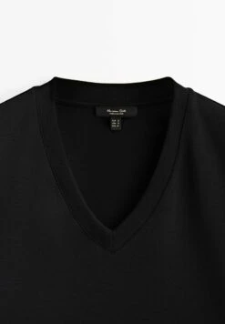 Massimo Dutti Basic T-Shirt - Black -Massimo Dutti Shop aea28f6e8490492bb830c481092ebea0
