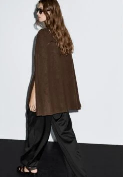 Massimo Dutti HIGH NECK COAT - Jumper - Brown -Massimo Dutti Shop afbb70a78cc1448da305f9019639a87c