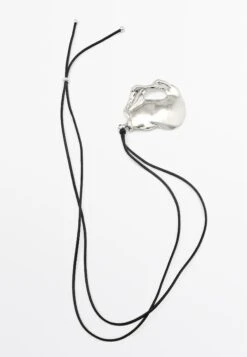 Massimo Dutti Necklace - Silver-coloured -Massimo Dutti Shop b2061dc8f34a4e1ab3c293c0b0f7ca25