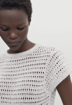 Massimo Dutti Shimmery Thread Open - Basic T-Shirt - Grey 13 Massimo Dutti Shimmery Thread Open - Basic T-Shirt - Grey -Massimo Dutti Shop b2358ffb36f242e8a3809024017b0241