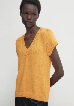 Massimo Dutti V-Neck With Short Sleeves - Basic T-Shirt - Orange