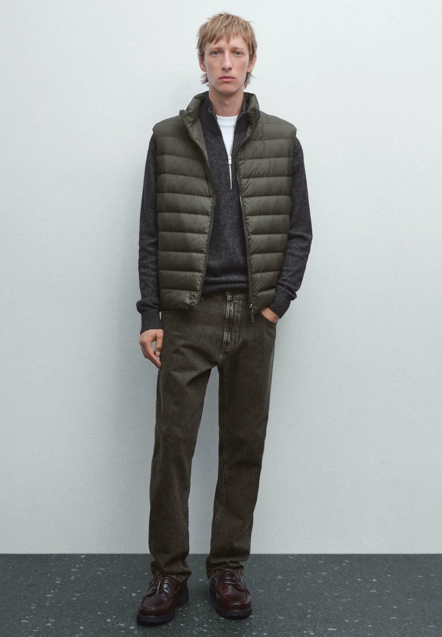 Massimo Dutti WATER-REPELLENT REVERSIBLE DOWN - Waistcoat - Dark Grey 4 Massimo Dutti WATER-REPELLENT REVERSIBLE DOWN - Waistcoat - Dark Grey - Image 2