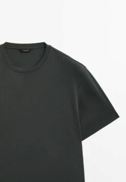 Massimo Dutti Short Sleeve Mercerised - Basic T-Shirt - Dark Grey 11 Massimo Dutti Short Sleeve Mercerised - Basic T-Shirt - Dark Grey -Massimo Dutti Shop b2fdadb5459d4c7dacb729da3790e8fd