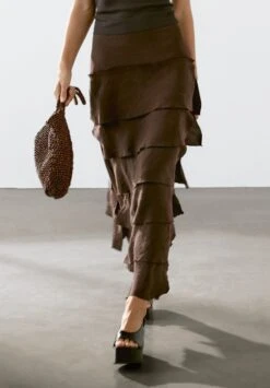 Massimo Dutti MIDI WITH RUFFLE DETAIL - Maxi Skirt - Dark Brown