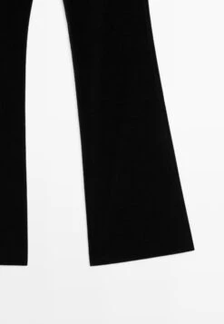 Massimo Dutti SKINNY FLARE FIT VELVET - Trousers - Black -Massimo Dutti Shop b46f0f827ef345e987f1cff0b17093e4