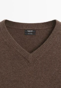 Massimo Dutti OVERSIZE V-NECK WITH LONG SLEEVE - Jumper - Dark Brown -Massimo Dutti Shop b4d6d9f6d9944095bbee72502ce61a01