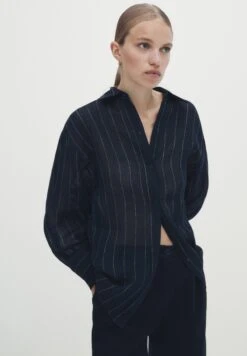 Massimo Dutti Slim Fit- Chinos - Dark Blue 13 Massimo Dutti Slim Fit- Chinos - Dark Blue -Massimo Dutti Shop b532e4d94ae14327967aff027e2c3f94