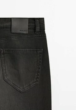 Massimo Dutti Flare Fit High-Waist - Flared Jeans -Massimo Dutti Shop b6a7937d8ab64fc3b77d684840234204