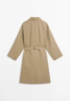 Massimo Dutti LONG RAGLAN SLEEVE WITH BUTTONS - Trenchcoat - Camel 16 Massimo Dutti LONG RAGLAN SLEEVE WITH BUTTONS - Trenchcoat - Camel -Massimo Dutti Shop b6fe73f6d5434cd58dc309a99b4cbdf0