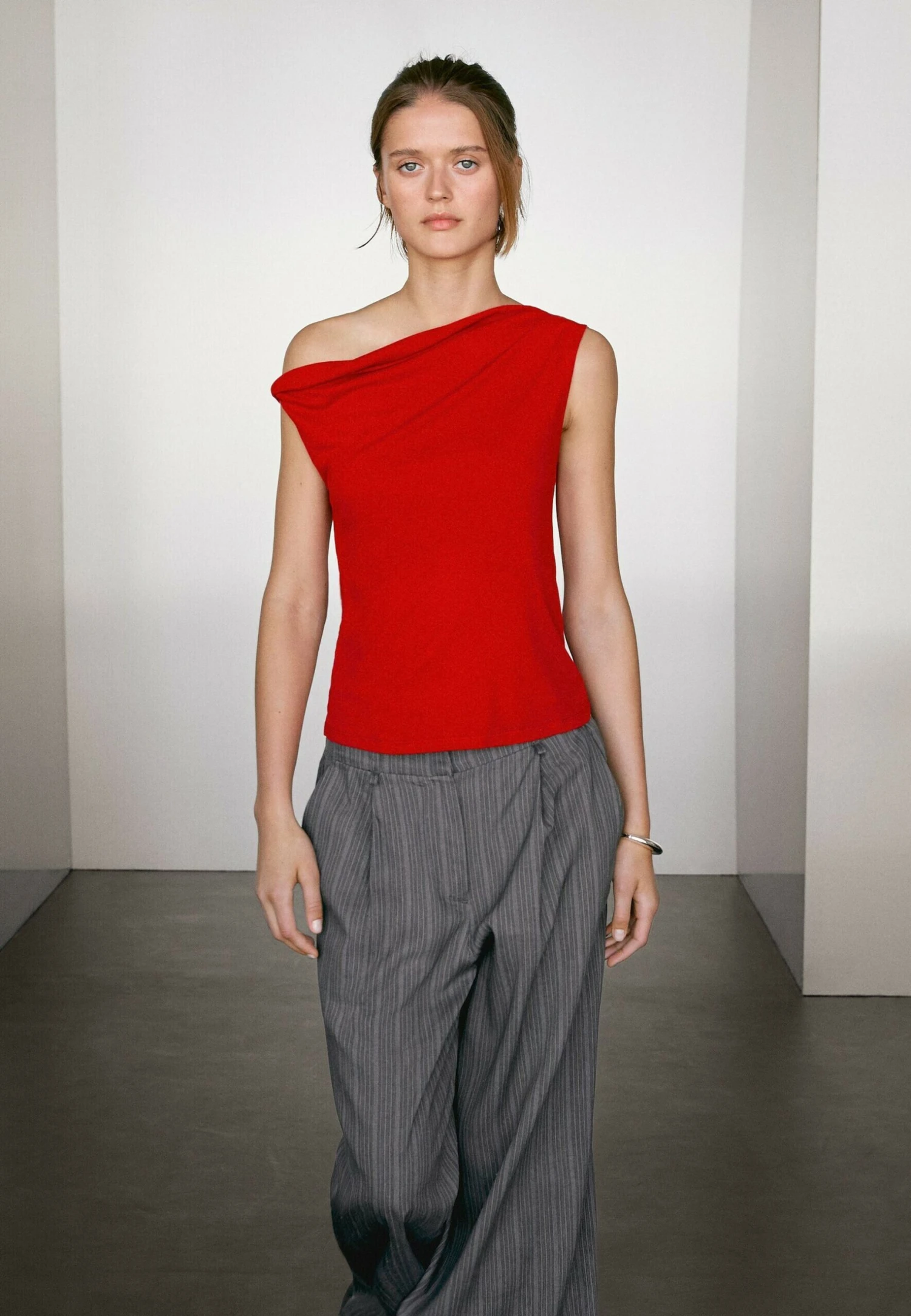 Massimo Dutti DRAPED WITH KNOT DETAIL - Top - Red 3 Massimo Dutti DRAPED WITH KNOT DETAIL - Top - Red