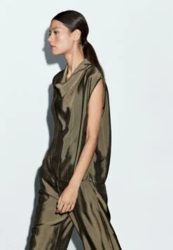 Massimo Dutti FLOWING GARMENT WITH STRIPED DETAILS - Blouse - Khaki 13 Massimo Dutti FLOWING GARMENT WITH STRIPED DETAILS - Blouse - Khaki -Massimo Dutti Shop b96e6c24ede34bedbc587f392cba53ca