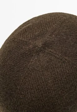 Massimo Dutti FINE - Beanie - Mottled Dark Green -Massimo Dutti Shop b9fb558ee9f6437b9a85a2b88eb23fb6