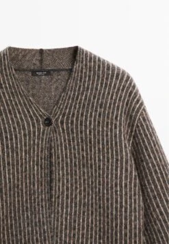 Massimo Dutti PINSTRIPE - Cardigan - Beige -Massimo Dutti Shop bb163ad53add49f59ed0e70a03510c4a