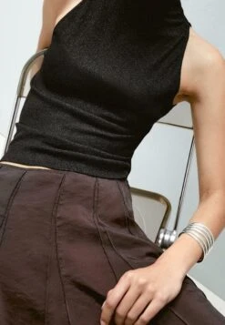 Massimo Dutti METALLIC-EFFECT HALTER NECK - Top - Black 17 Massimo Dutti METALLIC-EFFECT HALTER NECK - Top - Black -Massimo Dutti Shop bb1dc058d14b4c43a3161da5f372c5f7