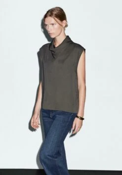 Massimo Dutti MID-RISE BELL BOTTOM - Flared Jeans - Dark Blue -Massimo Dutti Shop bb6447a37e824543964e8c7254396fcb