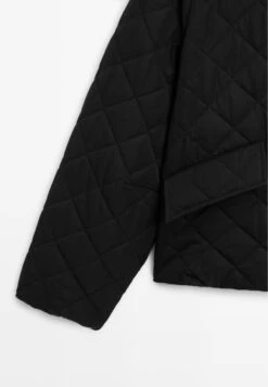 Massimo Dutti SHORT WATER-REPELLENT QUILTED BOMBER NECK - Light Jacket - Black -Massimo Dutti Shop bbb8f360b2d24ef7919e48752a188452