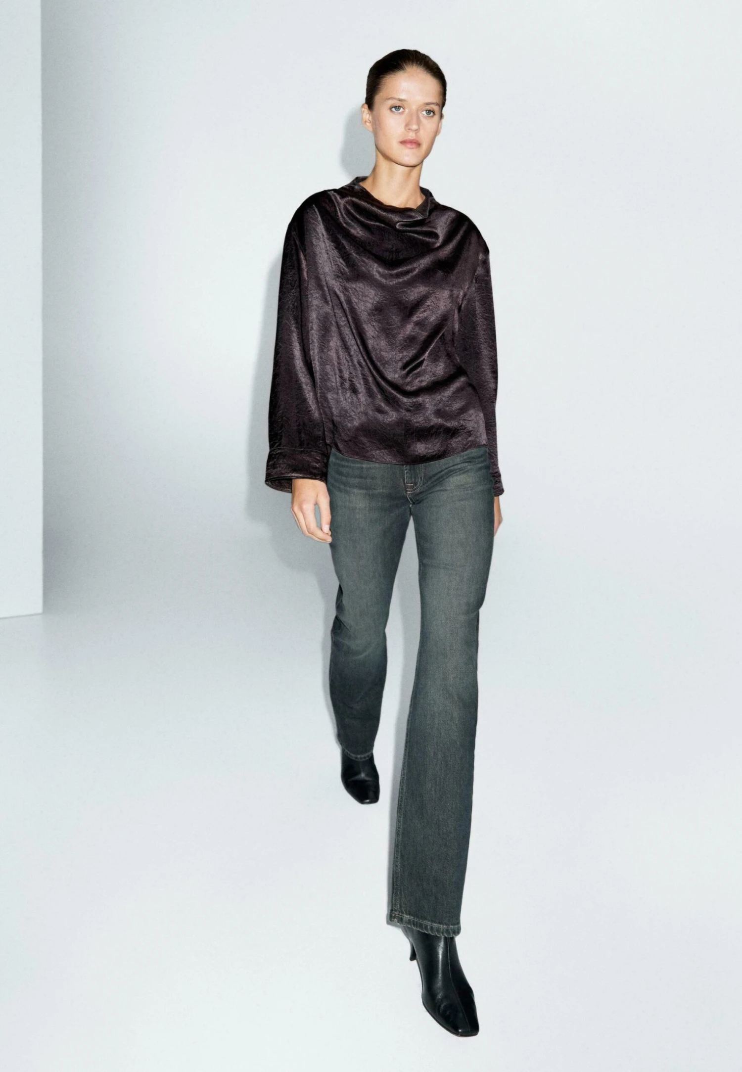 Massimo Dutti HIGH-WAIST - Straight Leg Jeans - Blue Denim 7 Massimo Dutti HIGH-WAIST - Straight Leg Jeans - Blue Denim - Image 5