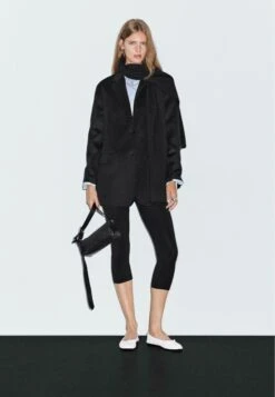 Massimo Dutti LAPEL COLLAR WITH DETACHABLE SCARF - Blazer - Black -Massimo Dutti Shop bd978ec8f68c435ba328e395a6a683a6