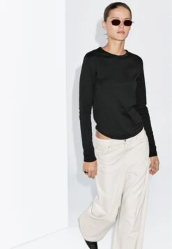Massimo Dutti LONG SLEEVE WITH ROUNDED HEM - Long Sleeved Top - Black -Massimo Dutti Shop c1491fe748904db3882259a9a155e078