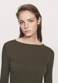 Massimo Dutti Long Sleeved Top - Dark Green -Massimo Dutti Shop c1e7e34271384ba3848c2ddc88e35884