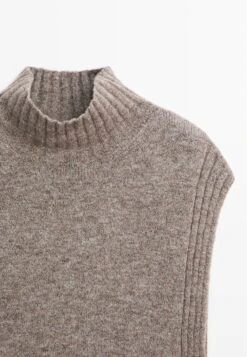 Massimo Dutti SLEEVELESS HIGH NECK SWEATER - Jumper - Beige 12 Massimo Dutti SLEEVELESS HIGH NECK SWEATER - Jumper - Beige -Massimo Dutti Shop c219dfa99cf449f290a7ad3dfd813533
