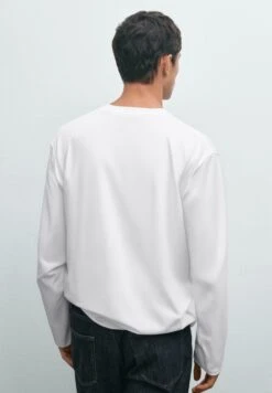 Massimo Dutti LONG SLEEVE MEDIUM WEIGHT - Long Sleeved Top - White 14 Massimo Dutti LONG SLEEVE MEDIUM WEIGHT - Long Sleeved Top - White -Massimo Dutti Shop c2342ad19e8f4bd08a368444d834c1a7