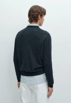 Massimo Dutti ROUND NECK WITH CONTRAST DETAIL - Jumper - Dark Brown -Massimo Dutti Shop c2a8f006fa5349659c1f3b7f1c371be2