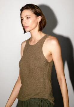 Massimo Dutti EMBELLISHED HALTER NECK - Top - Green