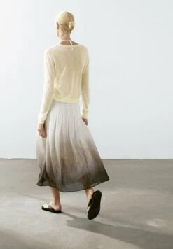 Massimo Dutti OMBRÉ PRINT BOX PLEAT MIDI - Pleated Skirt - Light Grey -Massimo Dutti Shop c465ea7e2e6a4a2087a0703af22e98ed