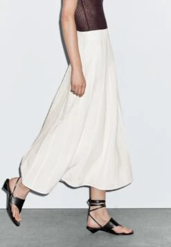 Massimo Dutti FLARED MIDI WITH SEAM DETAILS - A-line Skirt - White -Massimo Dutti Shop c46c9d78398f475c97352b22f88782e8