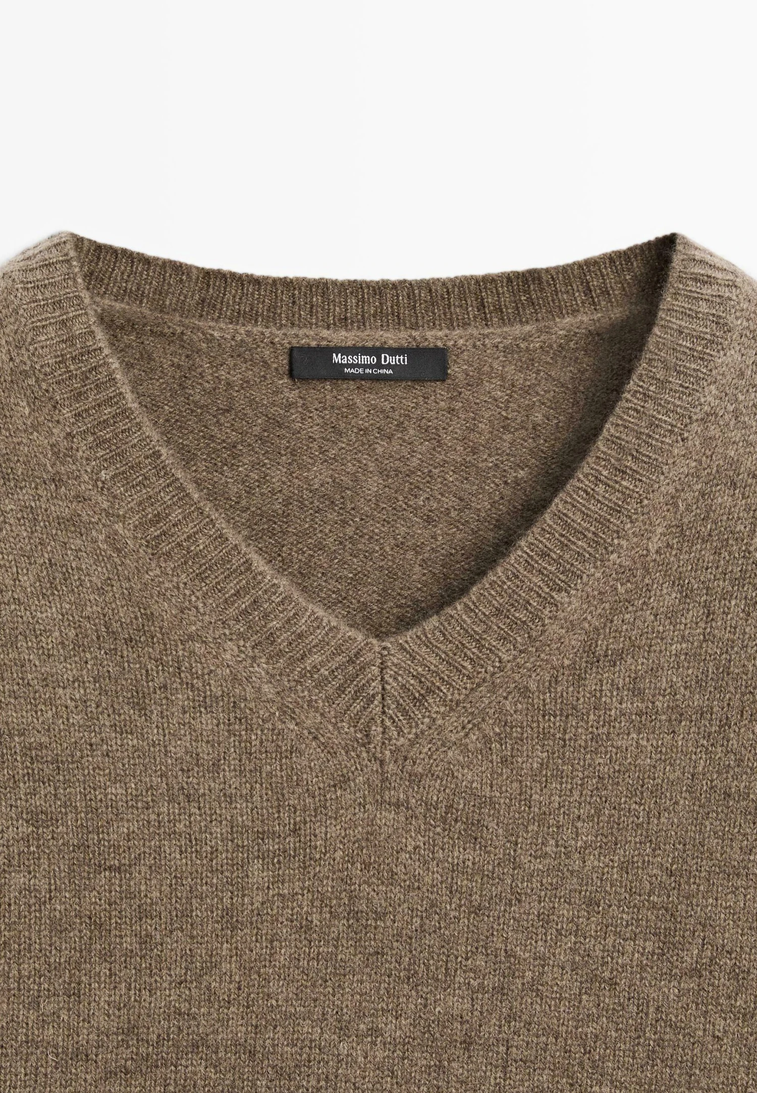 Massimo Dutti OVERSIZE V-NECK - Jumper - Ochre 10 Massimo Dutti OVERSIZE V-NECK - Jumper - Ochre - Image 8