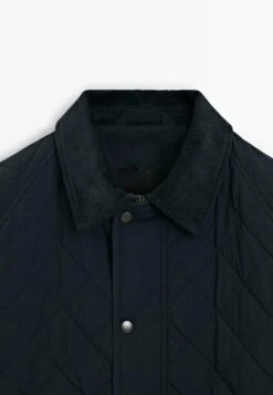 Massimo Dutti LIGH PADDING WITH CORDUROY COLLAR - Light Jacket - Dark Blue 19 Massimo Dutti LIGH PADDING WITH CORDUROY COLLAR - Light Jacket - Dark Blue -Massimo Dutti Shop c789787f463647a689047ba27cb8376a