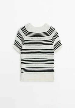 Massimo Dutti Textured Short Sleeve Striped - Print T-Shirt - Beige -Massimo Dutti Shop c95f693ae40848b0b4365457bbd40100