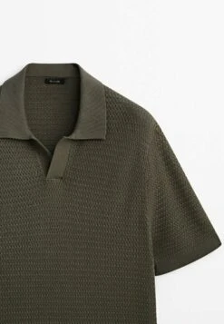 Massimo Dutti Textured Short Sleeve - Polo Shirt - Green 18 Massimo Dutti Textured Short Sleeve - Polo Shirt - Green -Massimo Dutti Shop ca4211de69a74c40b7b809261069bc36