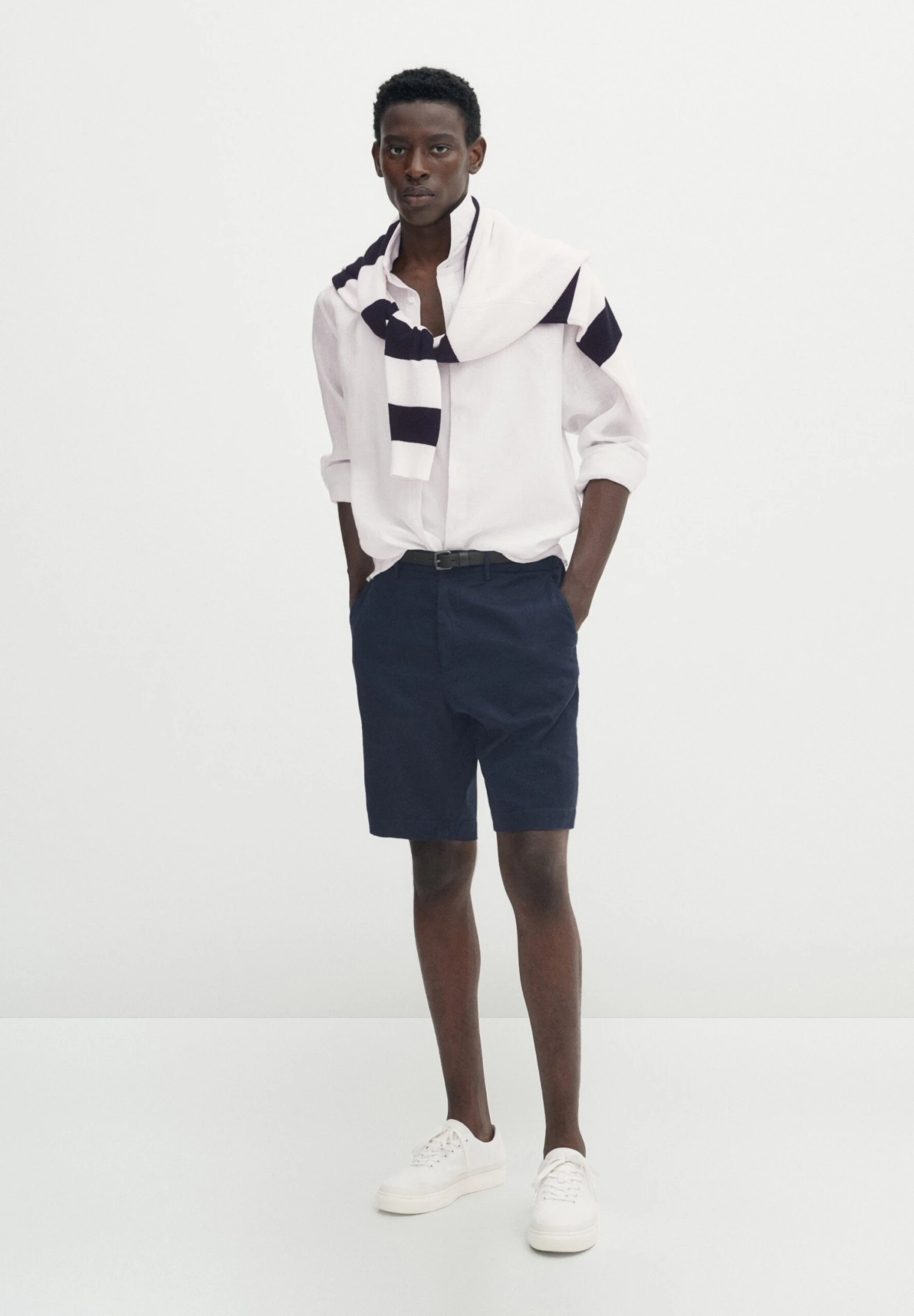 Massimo Dutti Stretch Bermuda- Shorts - Blue Denim 4 Massimo Dutti Stretch Bermuda- Shorts - Blue Denim - Image 2