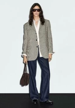 Massimo Dutti HOUNDSTOOTH WITH FLAP POCKETS - Blazer - Beige -Massimo Dutti Shop cb8f64c6b58c46e8912b05b383d12042