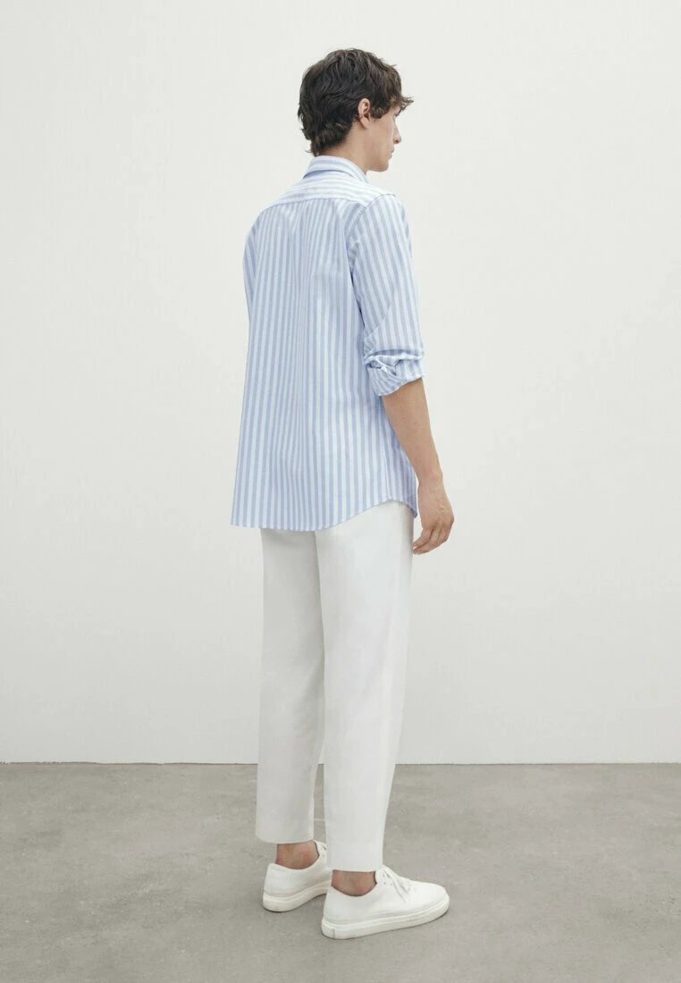 Massimo Dutti Soft Wash Regular Fit Striped Oxford - Shirt - Blue 5 Massimo Dutti Soft Wash Regular Fit Striped Oxford - Shirt - Blue - Image 3