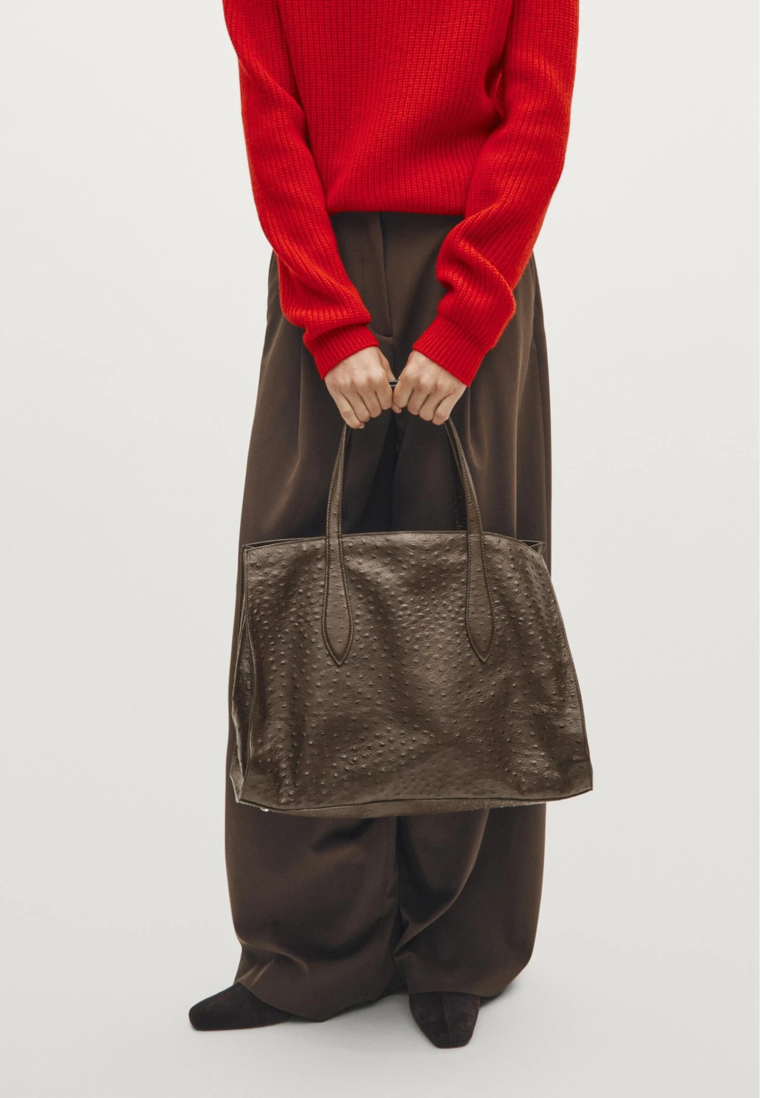 Massimo Dutti ICON MAXI IN TEXTURED - Handbag - Dark Brown 6 Massimo Dutti ICON MAXI IN TEXTURED - Handbag - Dark Brown - Image 4