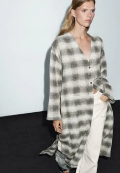 Massimo Dutti LONG CHECK TUNIC DRESS - Shirt Dress - Grey 12 Massimo Dutti LONG CHECK TUNIC DRESS - Shirt Dress - Grey -Massimo Dutti Shop cd82522f242e4b2fa8d6da4ed319f3ff