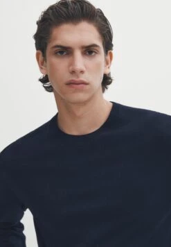 Massimo Dutti Crew Neck - Jumper - Blue 14 Massimo Dutti Crew Neck - Jumper - Blue -Massimo Dutti Shop cfb603ce888143bcb9d2782612787af8