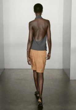 Massimo Dutti MIDI WITH RHINESTONE DETAIL - Leather Skirt - Camel -Massimo Dutti Shop d118a3bd8637421d899b6d92841add6b