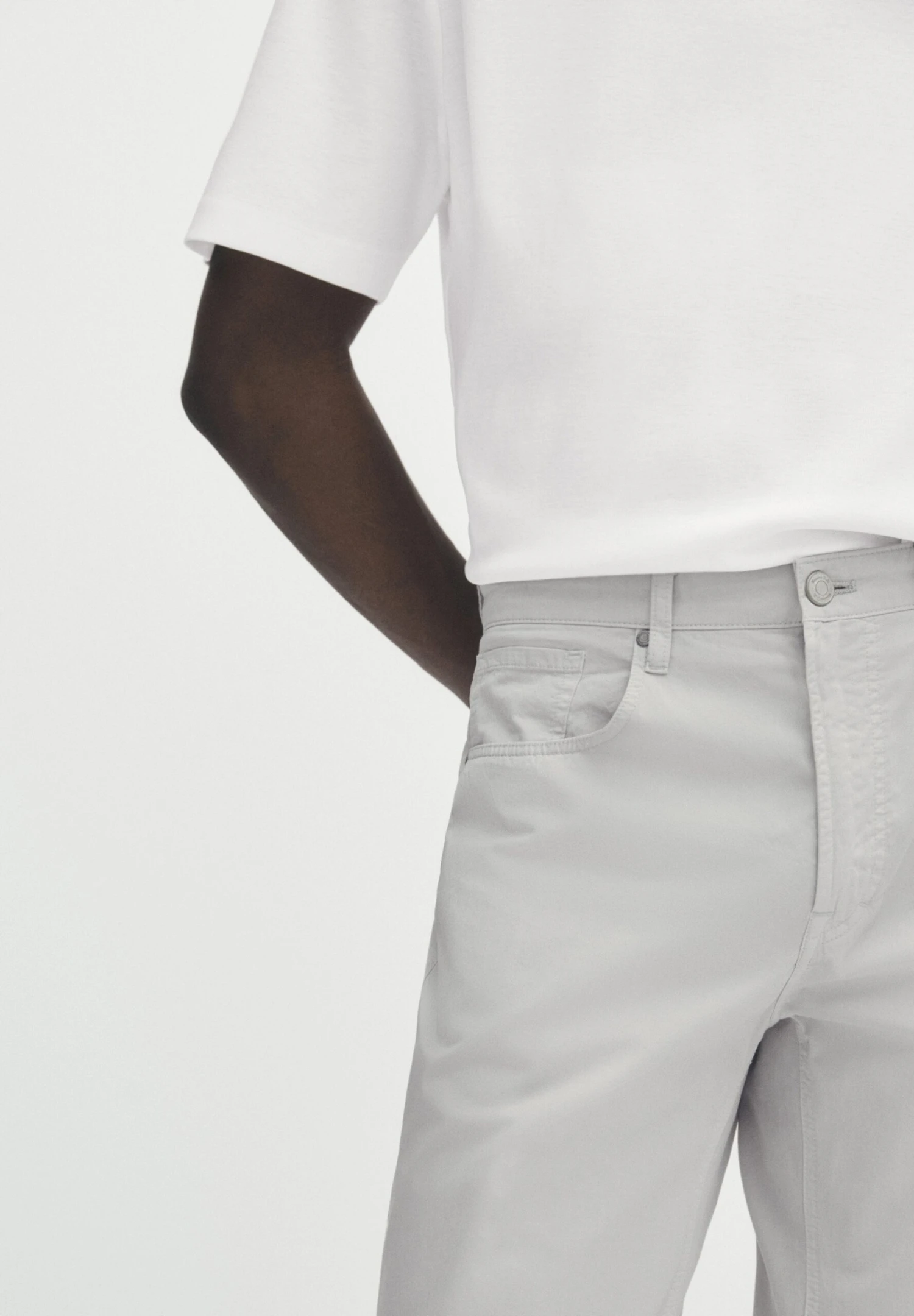 Massimo Dutti Poplin- Straight Leg Jeans - Light Grey 6 Massimo Dutti Poplin- Straight Leg Jeans - Light Grey - Image 4