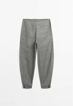 Massimo Dutti SAROUEL WITH BUTTON DETAILS - Trousers - Grey -Massimo Dutti Shop d25f865b281746b2b4c0bbe83e18eeb9