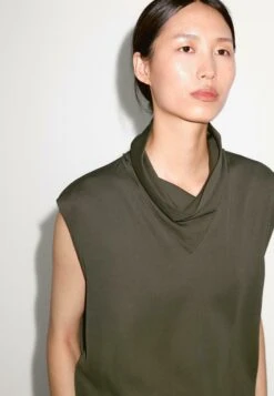 Massimo Dutti FLOWING GARMENT WITH DRAPED NECK DETAIL - Blouse - Dark Green -Massimo Dutti Shop d2879b12af4c4ebcbfc0ff87c3607160
