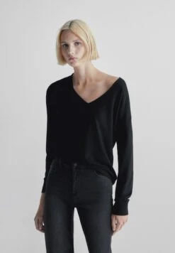 Massimo Dutti Flare Fit High-Waist - Flared Jeans -Massimo Dutti Shop d2f6d78111cf49918ca89d2dce3fb79f