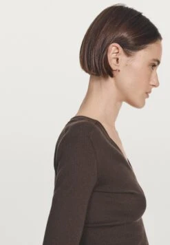 Massimo Dutti V-NECK WITH LONG SLEEVES - Long Sleeved Top - Dark Brown -Massimo Dutti Shop d30d8753943840e8b9124f35a5d2e084