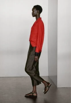 Massimo Dutti OPEN COLLAR LONG SLEEVE - Button-down Blouse - Red -Massimo Dutti Shop d349428a89fe46398e93fde32fa57175