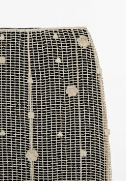 Massimo Dutti MIDI WITH FLORAL EMBROIDERY - A-line Skirt - Beige -Massimo Dutti Shop d3fc71535c17460f814265f00054b9fe