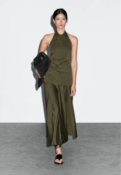 Massimo Dutti LONG HALTER NECK - Maxi Dress - Green